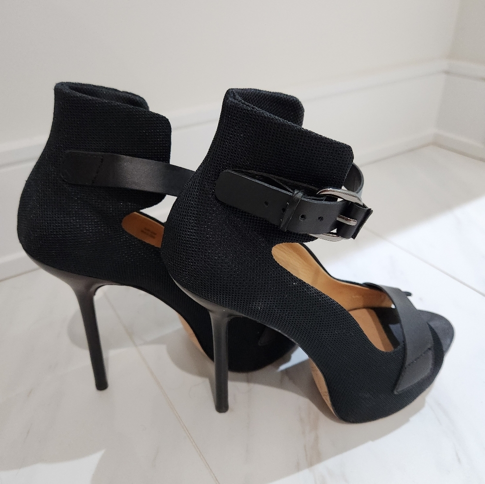 L.A.M.B stilettos size 7.5